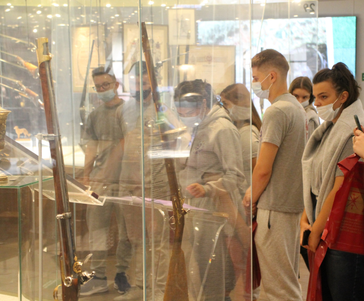 «Дороги славы – наша история»: участники патриотического автопробега из Ростова-на-Дону посетили Тульский музей оружия. Тульский Государственный Музей Оружия