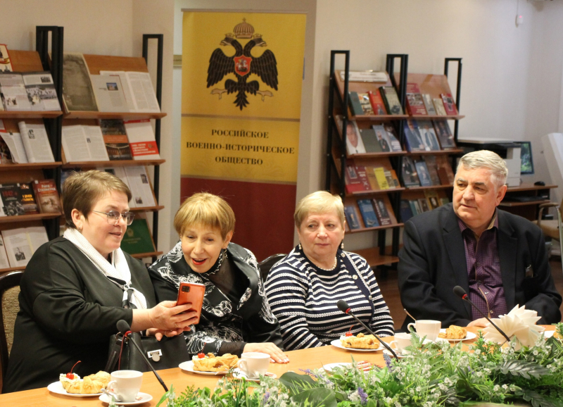 Сегодня в Тульском государственном музее оружия в рамках Года педагога и наставника состоялась встреча наставников молодежи, ветеранов педагогического труда Тульский Государственный Музей Оружия