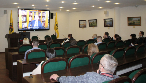 22 марта сотрудники музея оружия прослушали онлайн-лекцию Научного директора Российского военно-исторического общества Мягкова М.Ю. «Cила в правде» Тульский Государственный Музей Оружия