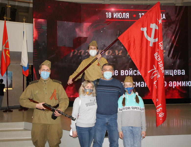 В музее оружия стартовали патриотические акции «Под знаменем Победы!» и «Георгиевская ленточка». Присоединяйтесь к праздничным мероприятиям музея! Тульский Государственный Музей Оружия