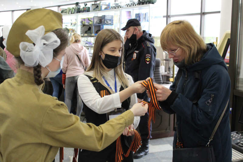 В музее оружия стартовали патриотические акции «Под знаменем Победы!» и «Георгиевская ленточка». Присоединяйтесь к праздничным мероприятиям музея! Тульский Государственный Музей Оружия