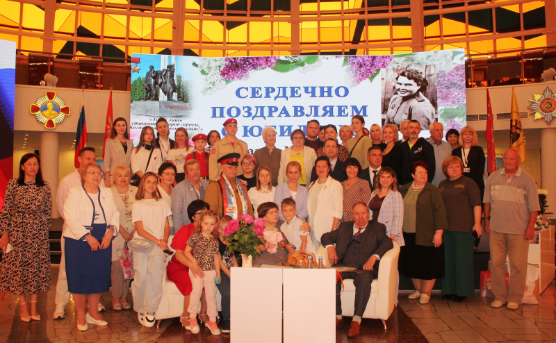 «Память сильнее времени»! Встреча поколений, посвященная 100-летию участницы обороны Тулы в годы Великой Отечественной войны, ветерана 50-й Армии Зинаиды Михайловны Кистаевой в музее оружия! Тульский Государственный Музей Оружия