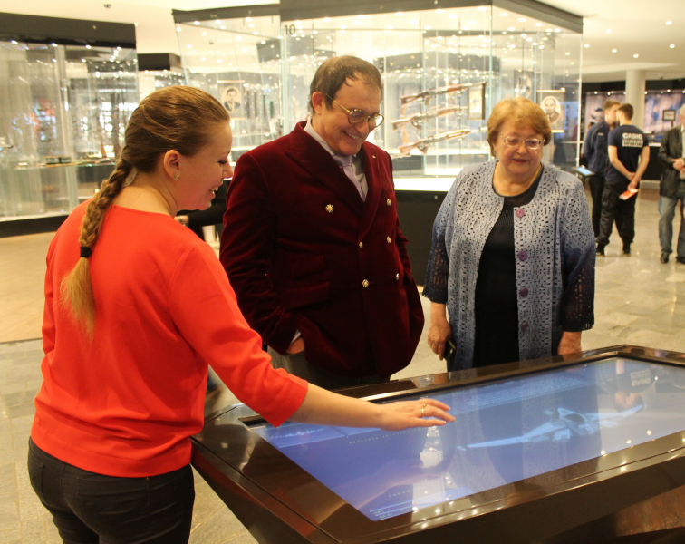 Фестиваль «Герой нашего времени» открыт! Дмитрий Дибров, Леонид Млечин, Эдуард Сагалаев в Тульском музее оружия! Тульский Государственный Музей Оружия