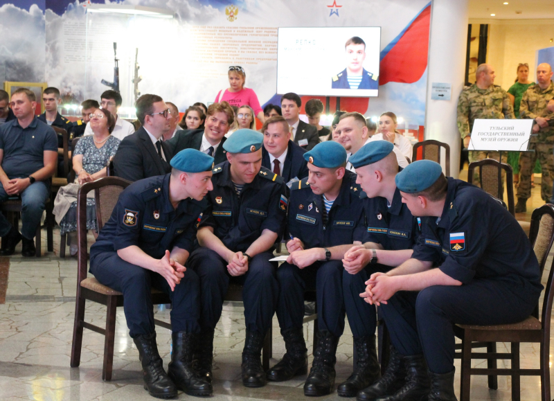 Интересным событием Дней армейской культуры в Тульской области стал интеллектуальный блиц-турнир «Музейные баталии», который состоялся в Тульском государственном музее оружия Тульский Государственный Музей Оружия