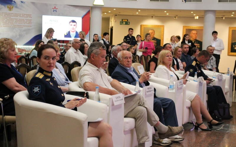 Интересным событием Дней армейской культуры в Тульской области стал интеллектуальный блиц-турнир «Музейные баталии», который состоялся в Тульском государственном музее оружия Тульский Государственный Музей Оружия