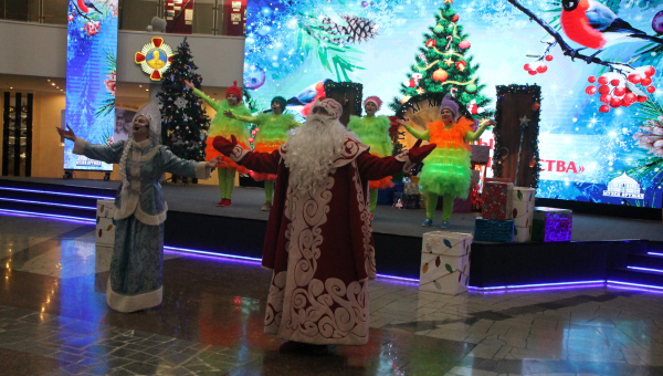 В музее оружия для самых маленьких гостей проводится оригинальная детская игровая программа с Дедом Морозом, Снегурочкой и сказочными героями! Тульский Государственный Музей Оружия