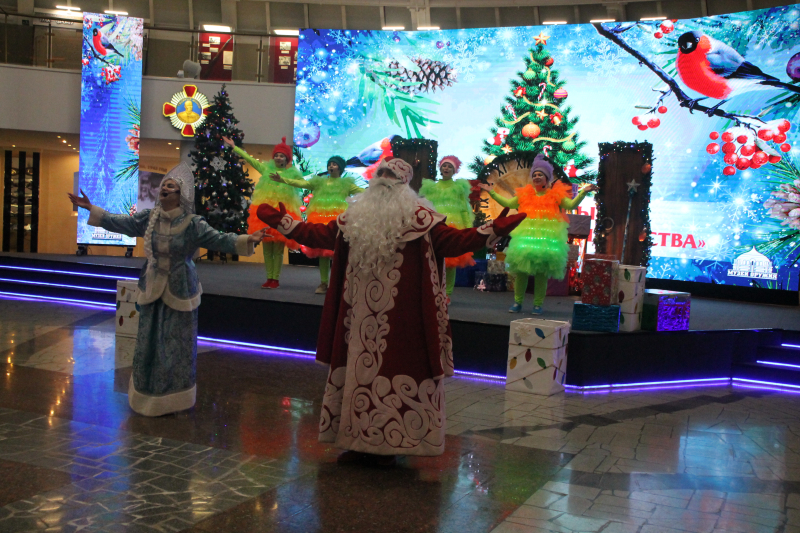 В музее оружия для самых маленьких гостей проводится оригинальная детская игровая программа с Дедом Морозом, Снегурочкой и сказочными героями! Тульский Государственный Музей Оружия