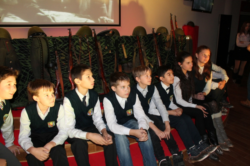 «И с тех пор столица знает: Если враг придет войной, С юга ей не ждать удара – Тула там стоит стеной». Тульский Государственный Музей Оружия