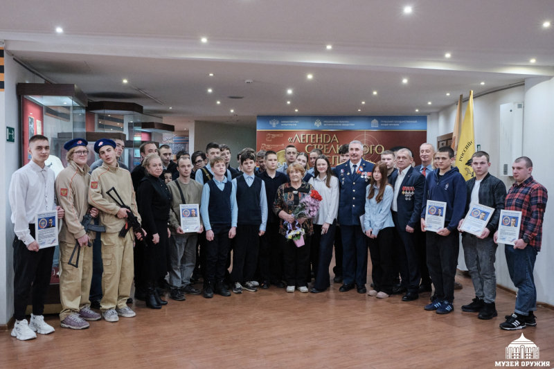 84-й годовщине разгрома немецко-фашистских войск в битве под Москвой и героической обороне Тулы в 1941 году был посвящен Урок мужества, состоявшийся сегодня в Тульском музее оружия Тульский Государственный Музей Оружия