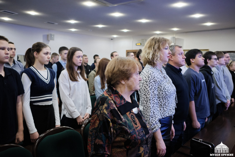 84-й годовщине разгрома немецко-фашистских войск в битве под Москвой и героической обороне Тулы в 1941 году был посвящен Урок мужества, состоявшийся сегодня в Тульском музее оружия Тульский Государственный Музей Оружия