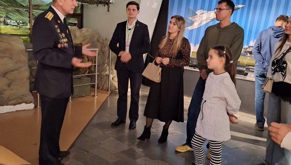 В экспозиционных залах Тульского музея оружия состоялись творческие встречи членов Клуба боевых друзей с участниками «Ночи искусств». Тульский Государственный Музей Оружия