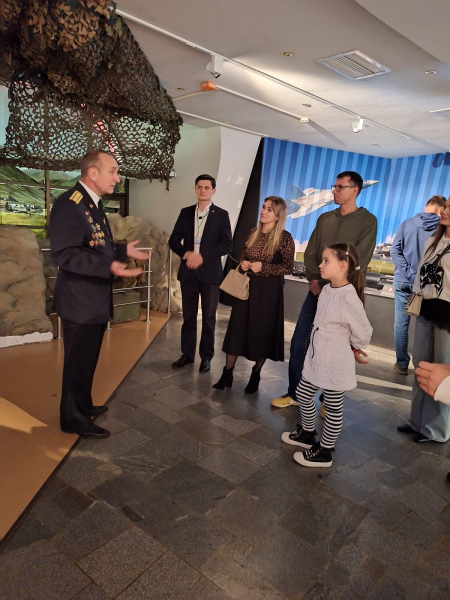 В экспозиционных залах Тульского музея оружия состоялись творческие встречи членов Клуба боевых друзей с участниками «Ночи искусств». Тульский Государственный Музей Оружия