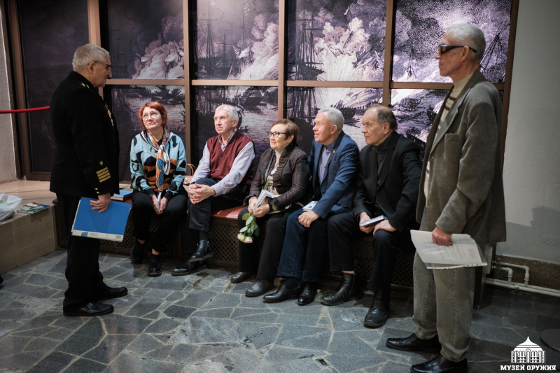 В экспозиционных залах Тульского музея оружия состоялись творческие встречи членов Клуба боевых друзей с участниками «Ночи искусств». Тульский Государственный Музей Оружия