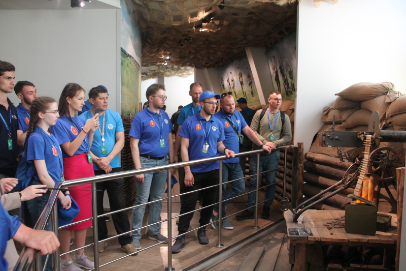 Участники X международного молодежного промышленного форума «Инженеры будущего» посетили музей оружия! Тульский Государственный Музей Оружия