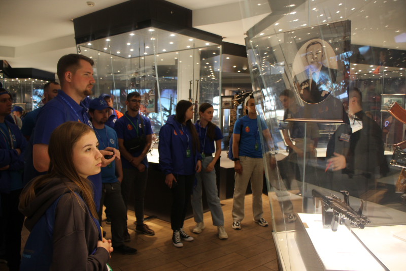 Участники X международного молодежного промышленного форума «Инженеры будущего» посетили музей оружия! Тульский Государственный Музей Оружия