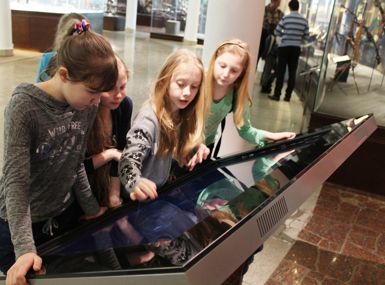 Около 6,5 тысяч школьников из различных регионов России посетили музей оружия в дни весенних школьных каникул. Тульский Государственный Музей Оружия