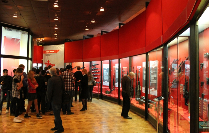 Около 6,5 тысяч школьников из различных регионов России посетили музей оружия в дни весенних школьных каникул. Тульский Государственный Музей Оружия