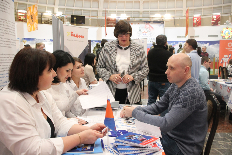 В музее оружия совместно с Министерством труда и социальной защиты Тульской области была проведена ярмарка вакансий с целью оказания содействия в обеспечении занятости ветеранов боевых действ Тульский Государственный Музей Оружия