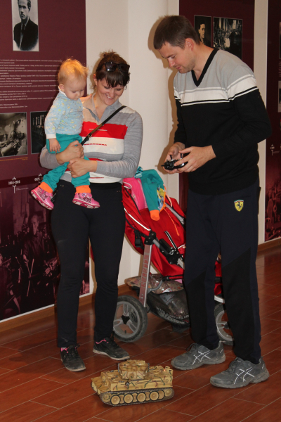 Праздник в музее продолжается! Интерактивная площадка «Танкодром»! Тульский Государственный Музей Оружия