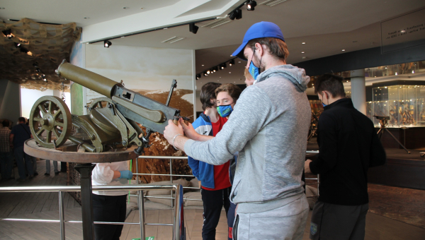 Сегодня Тульский музей оружия принимал юных хоккеистов – участников Кубка Губернатора Тульской области по хоккею Тульский Государственный Музей Оружия