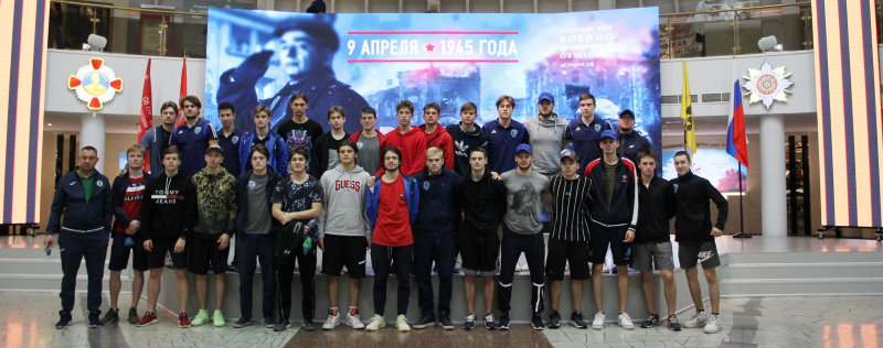 Сегодня Тульский музей оружия принимал юных хоккеистов – участников Кубка Губернатора Тульской области по хоккею Тульский Государственный Музей Оружия