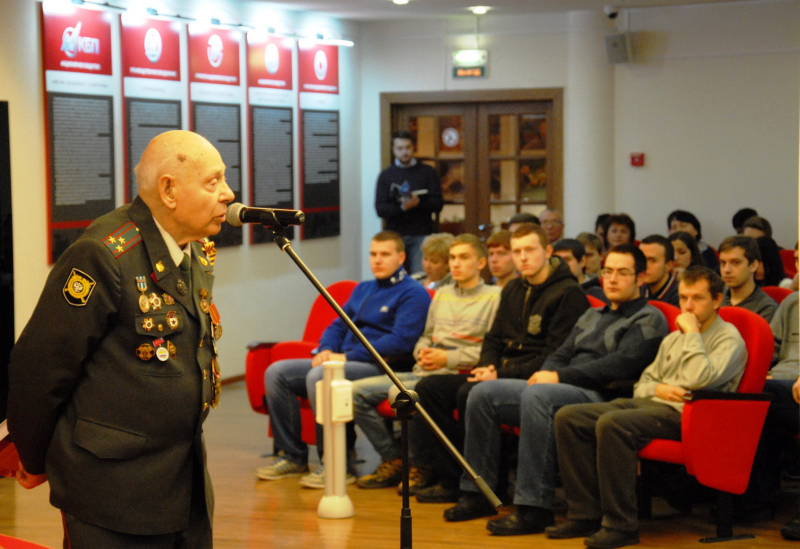Призывники! Служите честно и помните, что вы – правнуки солдат-победителей! Тульский Государственный Музей Оружия