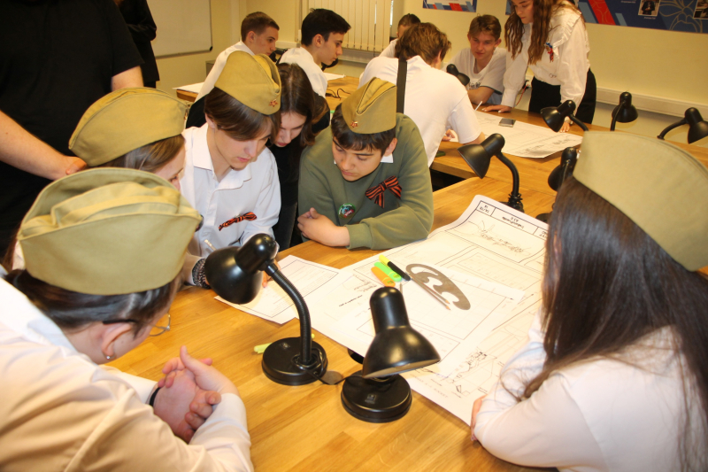 Финальный этап региональной военно-патриотической игры «Майские маневры» прошёл сегодня в здании-шлеме Тульского государственного музея оружия в рамках проекта «Равнение на Героев» Тульский Государственный Музей Оружия