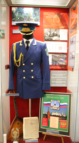 В здании-шлеме Тульского государственного музея оружия состоится открытие выставки «Армия культуры»! Тульский Государственный Музей Оружия