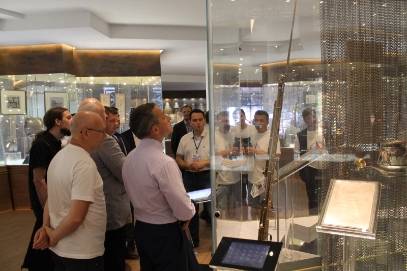 Участники фестиваля «Белые ночи в Севастополе» в Тульском музее оружия. Тульский Государственный Музей Оружия