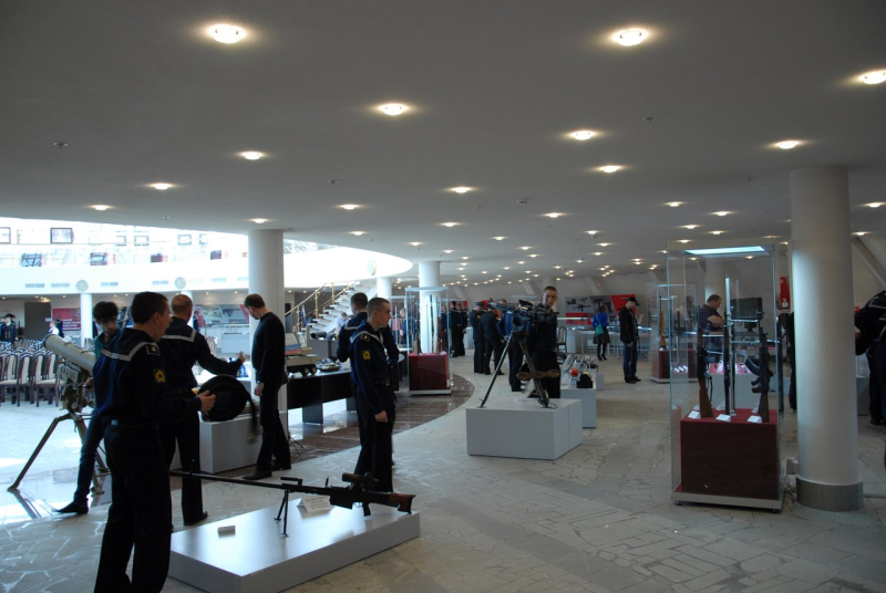 Музей оружия посетили курсанты Балтийского военно-морского института имени адмирала Ф.Ф. Ушакова Тульский Государственный Музей Оружия