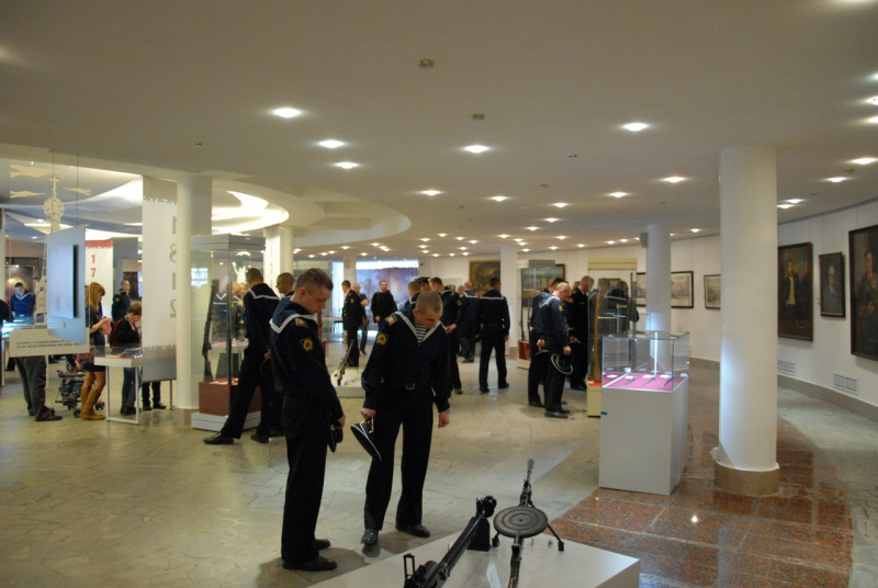 Музей оружия посетили курсанты Балтийского военно-морского института имени адмирала Ф.Ф. Ушакова Тульский Государственный Музей Оружия