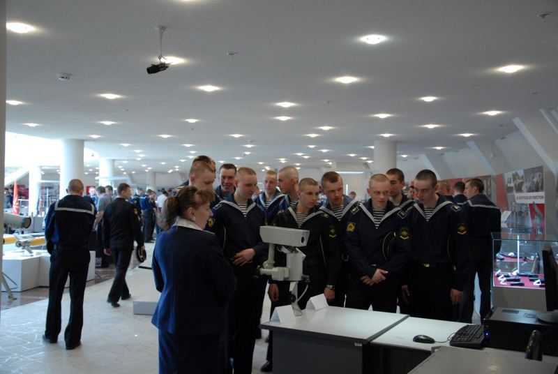 Музей оружия посетили курсанты Балтийского военно-морского института имени адмирала Ф.Ф. Ушакова Тульский Государственный Музей Оружия