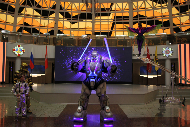 Сегодня для тульских СМИ музей провел презентацию новогоднего представления «Звездный дозор Богатырского Шлема» Тульский Государственный Музей Оружия