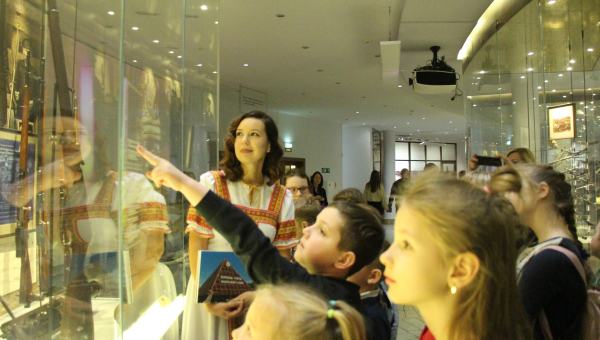 В самую творческую ночь в году – «Ночь искусств» - в Тульском музее оружия юные посетители стали участниками познавательных программ Тульский Государственный Музей Оружия