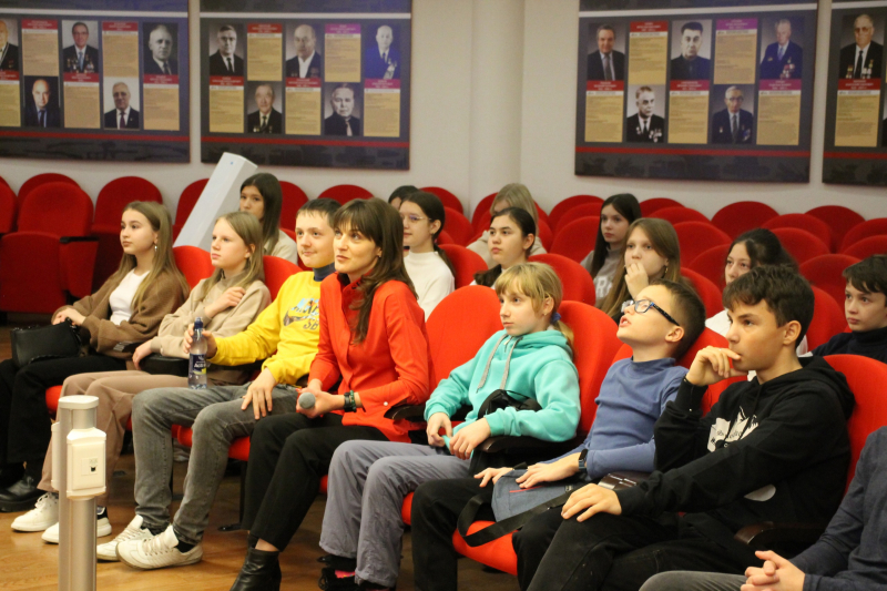 В самую творческую ночь в году – «Ночь искусств» - в Тульском музее оружия юные посетители стали участниками познавательных программ Тульский Государственный Музей Оружия