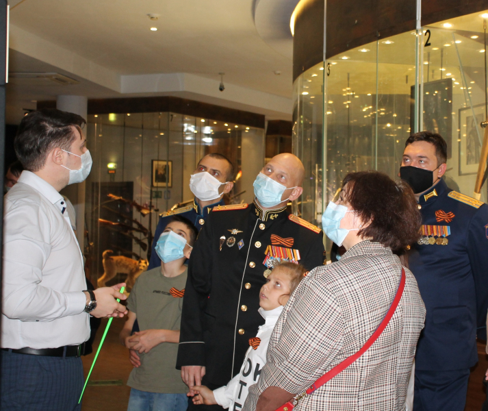 «Очень впечатлены Тульским государственным музеем оружия! Собранная экспозиция просто уникальна!» - генерал-майор Вооруженных сил России Александр Владимирович Дудкин. Тульский Государственный Музей Оружия