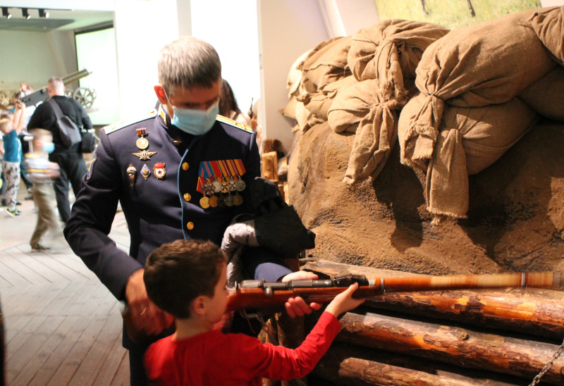 «Очень впечатлены Тульским государственным музеем оружия! Собранная экспозиция просто уникальна!» - генерал-майор Вооруженных сил России Александр Владимирович Дудкин. Тульский Государственный Музей Оружия