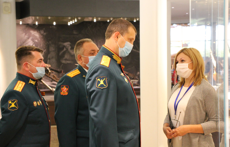 «Очень впечатлены Тульским государственным музеем оружия! Собранная экспозиция просто уникальна!» - генерал-майор Вооруженных сил России Александр Владимирович Дудкин. Тульский Государственный Музей Оружия