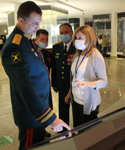 «Очень впечатлены Тульским государственным музеем оружия! Собранная экспозиция просто уникальна!» - генерал-майор Вооруженных сил России Александр Владимирович Дудкин. Тульский Государственный Музей Оружия