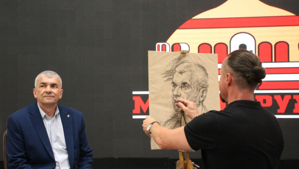 Мастер-класс автора выставки «Уголь Донбасса» Сергея Ивановича Марченко в Тульском музее оружия Тульский Государственный Музей Оружия