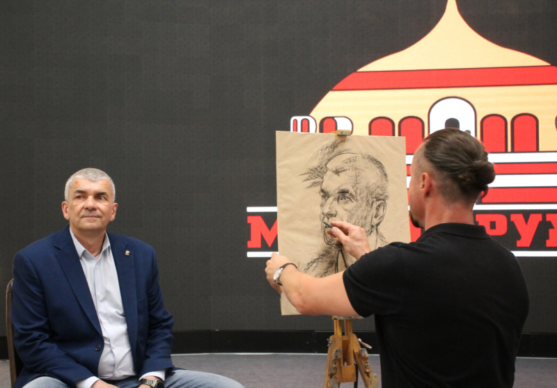 Мастер-класс автора выставки «Уголь Донбасса» Сергея Ивановича Марченко в Тульском музее оружия Тульский Государственный Музей Оружия