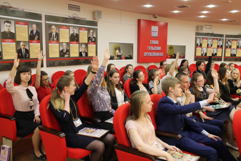 Популярная интеллектуальная телепрограмма «Умники и умницы» в Тульском музее оружия Тульский Государственный Музей Оружия