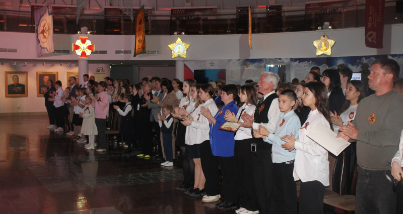 «Весна на клавишах Победы!» - проникновенное театрализованное представление состоялось сегодня в музее оружия. Тульский Государственный Музей Оружия