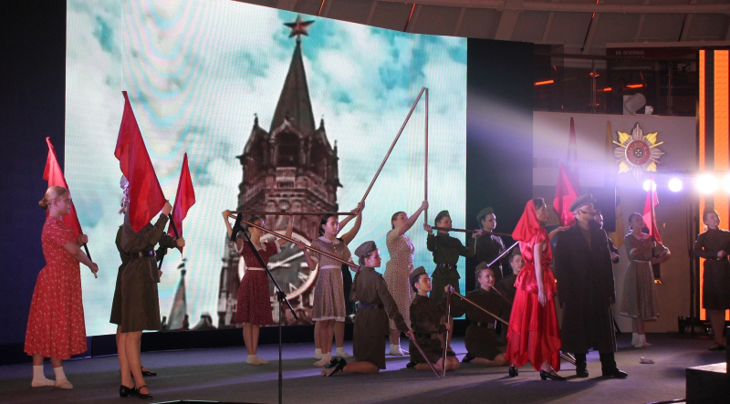 «Весна на клавишах Победы!» - проникновенное театрализованное представление состоялось сегодня в музее оружия. Тульский Государственный Музей Оружия