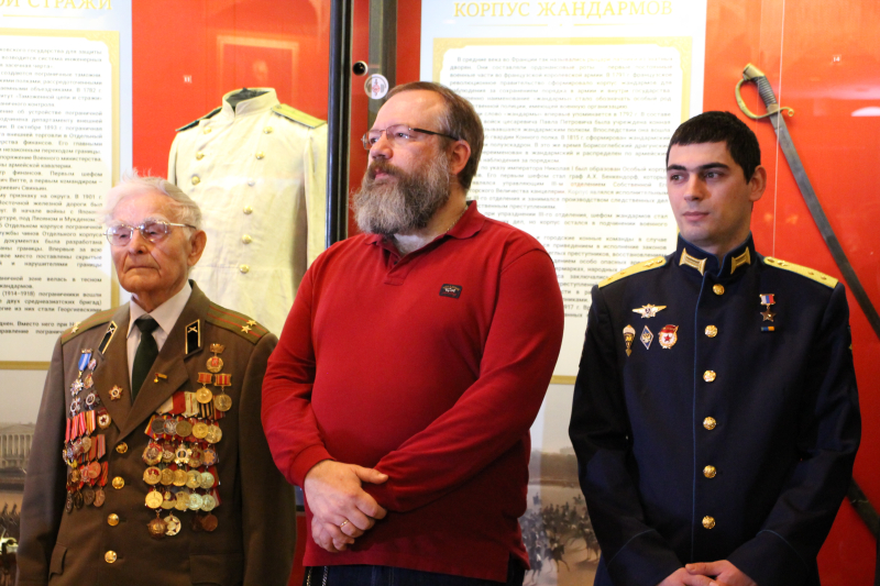 В преддверии Международного женского дня в здании музея на территории Кремля открылась выставка «Честь мундира»! Тульский Государственный Музей Оружия