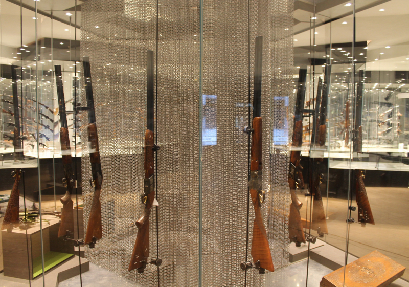 В здании-шлеме музея оружия завершаются работы по созданию новой постоянной экспозиции Тульский Государственный Музей Оружия