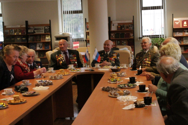 Сегодня музей оружия по доброй традиции радушно принимал ветеранов Великой Отечественной войны Тульский Государственный Музей Оружия