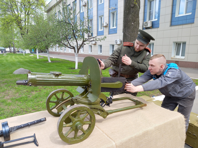 Тульский музей оружия провел выездную интерактивную выставку «Стрелковое оружие Великой Отечественной войны» в АО «НПО «СПЛАВ» им. А.Н. Ганичева» Тульский Государственный Музей Оружия