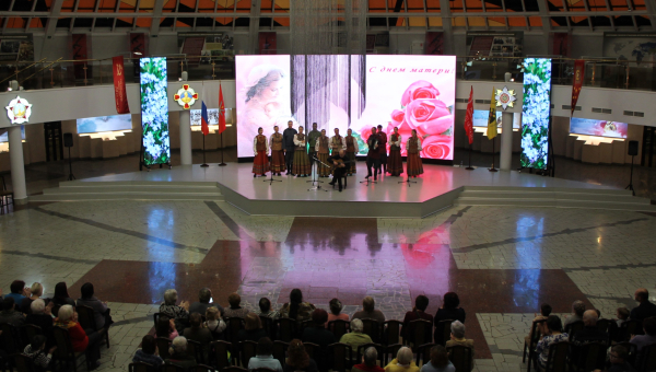 «Целуйте руки матерям своей любовью Вас хранящих!» - творческий вечер в музее оружия, посвященный Международному дню матери. Тульский Государственный Музей Оружия