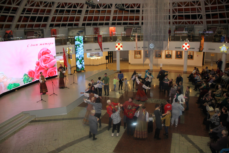 «Целуйте руки матерям своей любовью Вас хранящих!» - творческий вечер в музее оружия, посвященный Международному дню матери. Тульский Государственный Музей Оружия